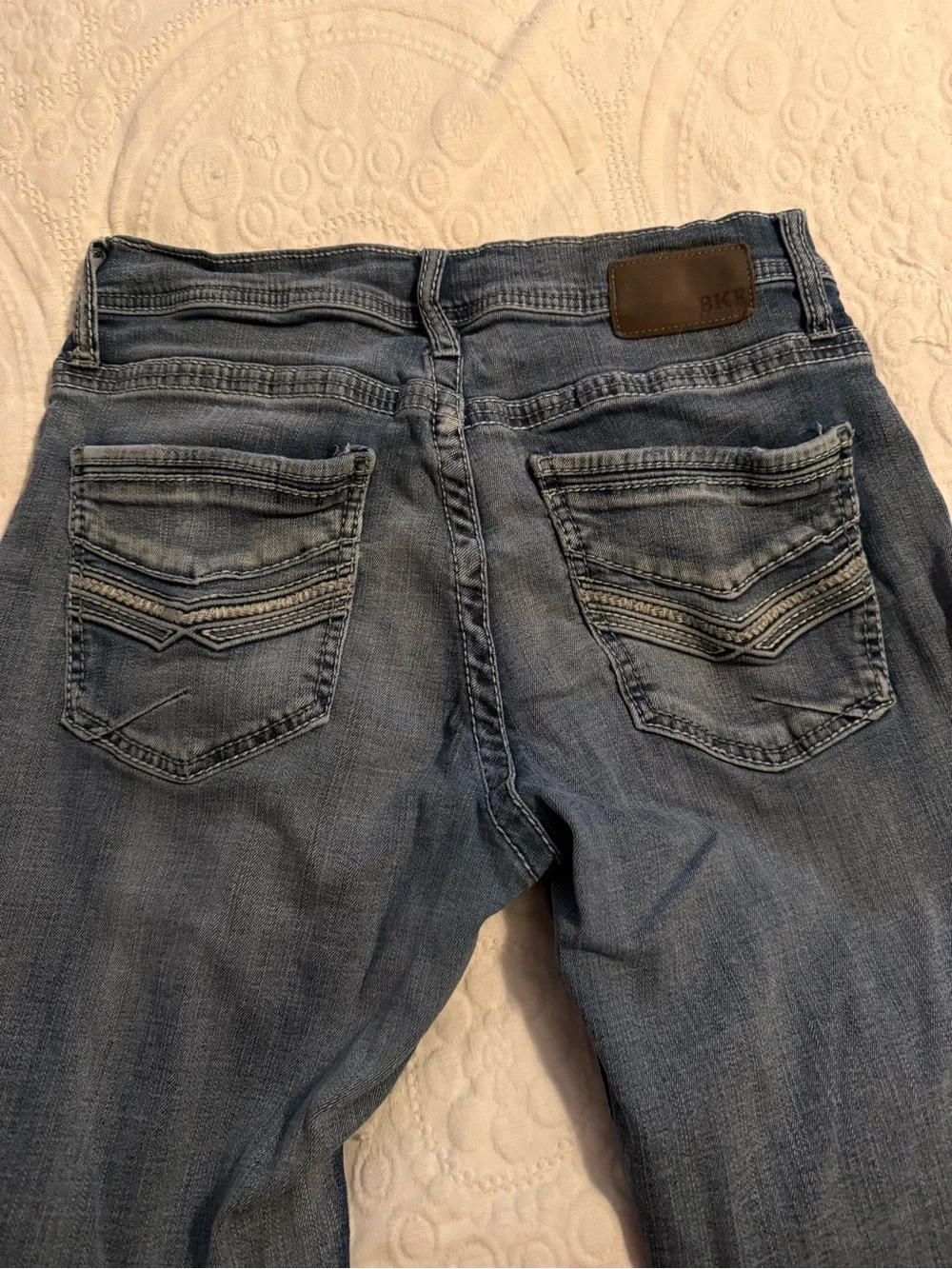 BKE Men’s Straight-Leg Jeans in Medium Blue Wash